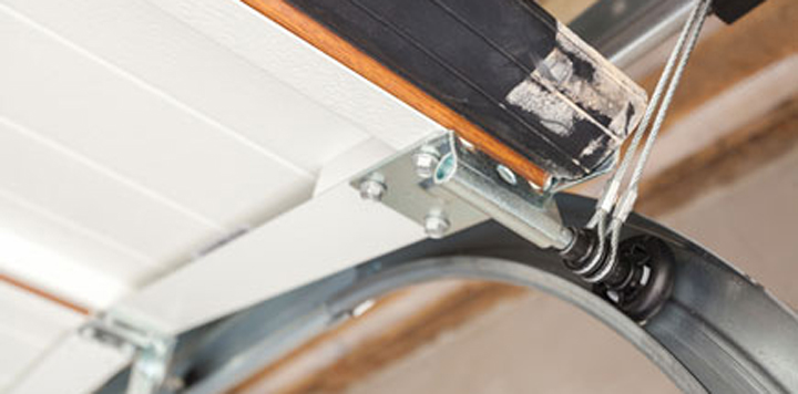 Off tracks garage door Providence